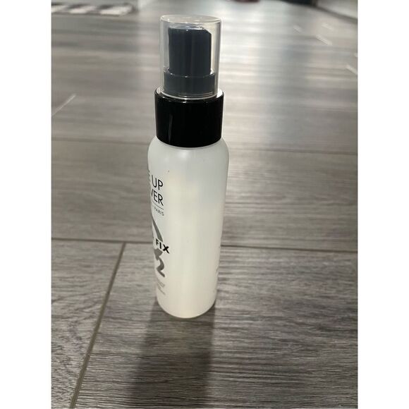 NEW MAKE UP FOR EVER Mist And Fix O2 12H Setting Spray 100ml/3.38 FL - Picture 4 of 4